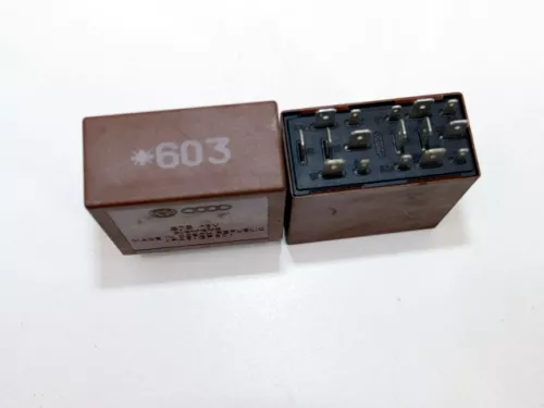 Audi A4 B5 A6 VW Passat 3B Relais Wisch Wasser 603    4B0955531E (100169)