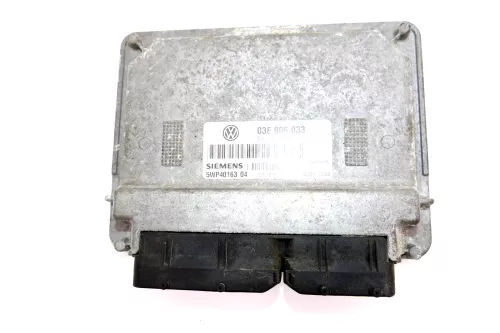 VW Polo 9N Steuergerät 1,2 47kw 03E906033 64PS AZQ Motor Motorsteuergerät