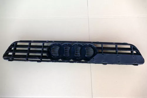 Audi A3 8L bis ca. Mitte 1999 Kühlergrill Grill 8L0807683 8L0 807 683 (100304)