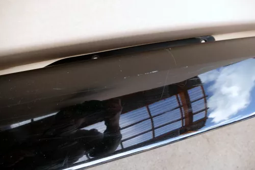 VW Polo 6N Stoßstange hinten Oberteil der 2-geteilte Heckstoßstange schwarz L041 (100309)