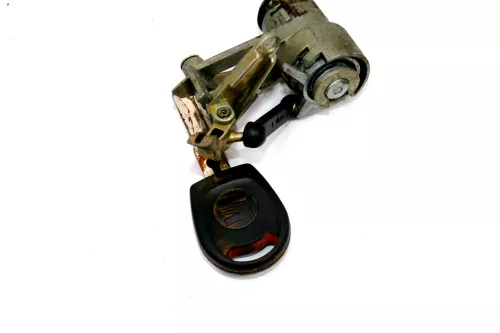 VW Lupo Golf 4 Polo 6N Kofferraumschloß Heckschloß Schloß hinten + Schlüssel (100415)