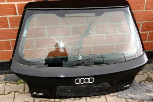 Audi A3 8L -Bj. ca1999 Heckklappe Kofferraumklappe Klappe hinten schwarz LY9B