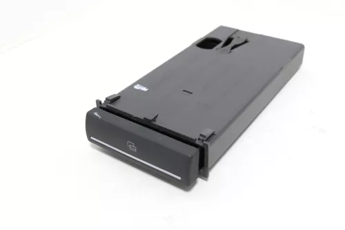 Audi A3 8P Ablagefach Fach Ablage vorne Armaturenbrett Mittelkonsole 8P0941561F (101104)