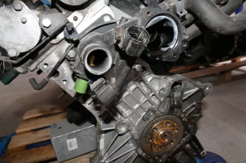 VW Golf 4 Bora Leon Motor 1,4 16V AXP / APE 55kw 75PS - 170 000km (101353)