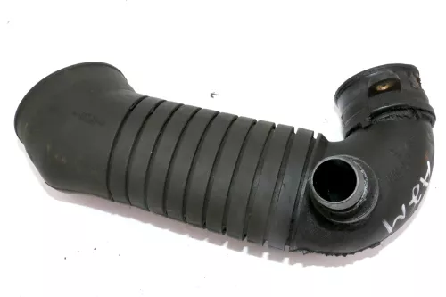 VW Passat 3B 3BG Ansaugschlauch Ansaugrohr Schlauch Rohr 1,9 TDI 85kw AJM AVB