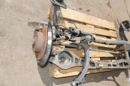 VW Touran 1T Achse hinten Hinterachse Achsträger Radlager Achsschenkel Achsnabe (101874)