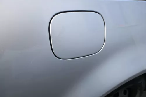 VW Golf 4 Variant Kombi Tankdeckel Deckel Tank Tankverschluß silber LA7W (101991)
