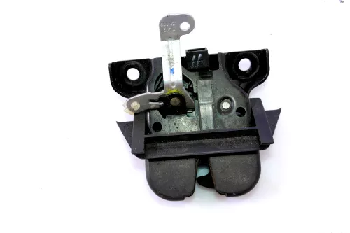 Audi A4 B5 Avant Heckschloß Schloß unten an der Heckklappe 8D9827505D Fanghaken