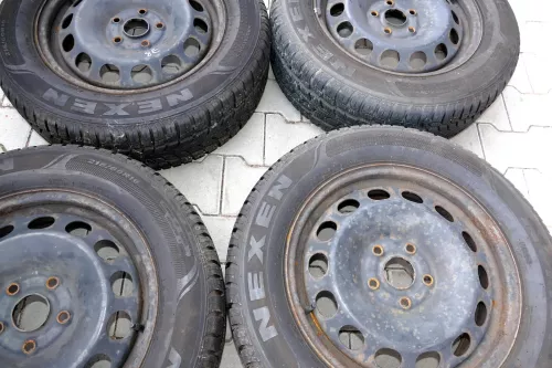 Audi A4 A6 Reifen M+S 215/60 R16 95H Felgen 6j x16H2 ET50    6,5mm (102349)