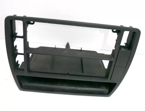 VW Passat 3B 3BG Mittelkonsole Verkleidung um Radio schwarz 3B0858069K / BR