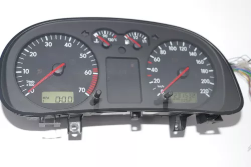 VW Golf 4 Tacho Tachometer Kombiinstrument 231 000km 1J0919880D SDI Diesel