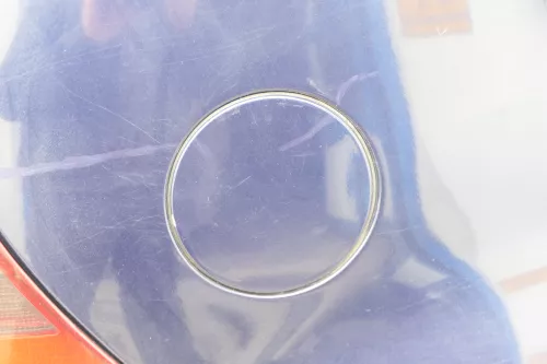 VW Golf 4 Limousine Tankdeckel Deckel Tank Tankverschluß blau LC5H (102899)