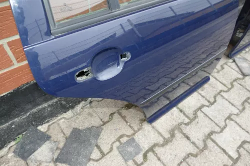 VW Golf 4 Bora Tür hinten rechts nur Kombi / Variant blau LA5G (102997)