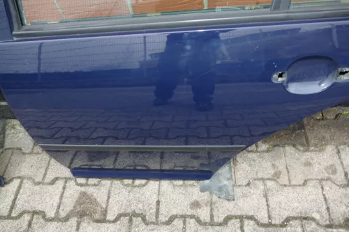 VW Golf 4 Bora Tür hinten links nur Kombi / Variant blau LA5G (102999)
