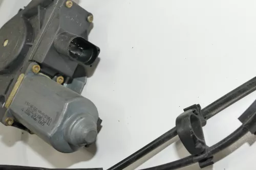 VW Polo 6N2 elektrischer Fensterheber Motor rechts vorne 2/3-Türer (103145)