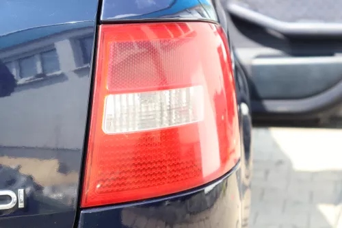 Audi A6 4B Kombi Avant Rücklicht hinten rechts Heckleuchte 4B9945096F (103369)