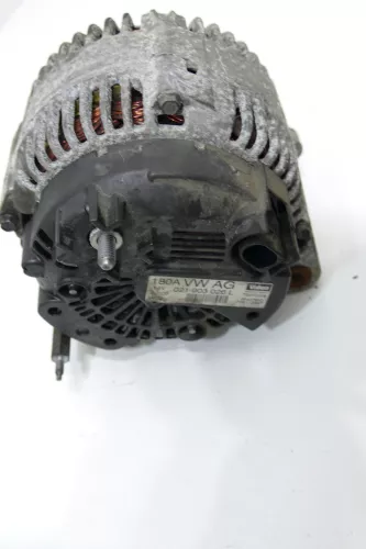 VW Golf 5 V Touran Lichtmaschine Generator 021903026L 180A 2,0 TDI BMP Freilauf (103578)