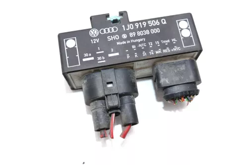 VW Golf 4 Bora Steuergerät Lüfter Kühlerlüfter Lüftersteuergerät 1J0919506Q