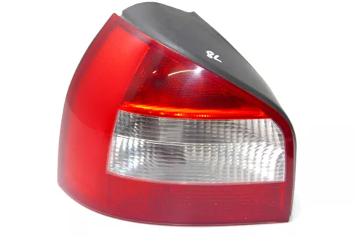 Audi A3 8L Rücklicht Rückleuchte Heckleuchte original 8L0945095B Facelift links