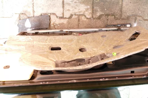 Audi A6 4A C4 Tür Türblatt vorne rechts Beifahrertür silber LY7M (104256)