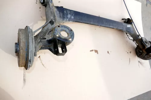 VW Fox Achse Hinterachse Trommelbremse hinten Trommel (104337)