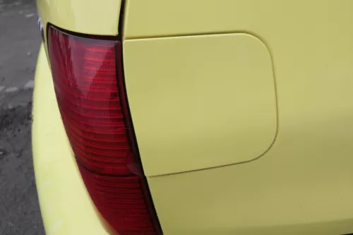 VW Lupo Seat Arosa Tankdeckel Deckel Tank Tankverschluß gelb LD1B (104427)