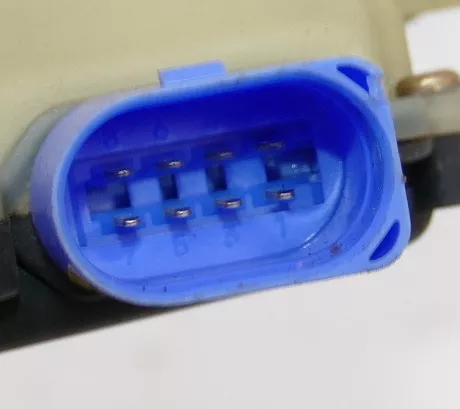 VW Golf 4 Schloß Tür Türschloß 3B1837015AM mit Zentralverriegelung links vorne (104438)