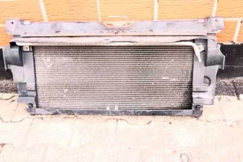 VW T4 Aufnahme für Kühler Wasserkühler vorne 701121253K AAB ABL 1X ACU