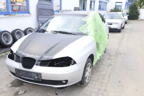 Seat Ibiza 6L Kotflügel vorne links silber LS7N L57N bis 2010