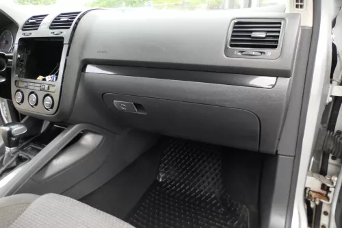 VW Golf 5 Deckel Klappe für Handschuhfach Handschuhfachdeckel schwarz Schloß (105235)