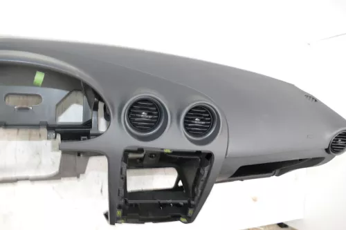 Seat Ibiza 6L 6L2  Armaturenbrett Cockpit Amaturbrett (105616)