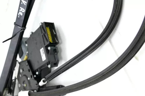 VW Sharan 7M ektrischer Fensterheber vorne rechts Motor + Gestänge ab Bj. 2000 (105646)