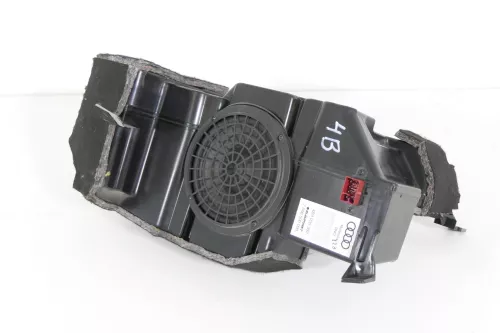 Audi A6 4B Avant Kombi Subwoofer 4B9035382 Lautsprecher Bassbox Blaupunkt