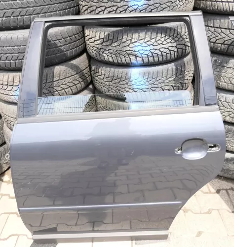 VW Passat 3B 3BG Kombi Variant Tür hinten links grau LC7V