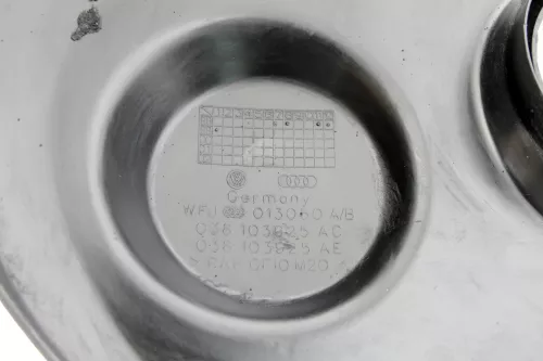 VW Passat 3B Motorabdeckung Abdeckung Motor Blende 1,9 TDI Diesel AJM ATJ (107025)