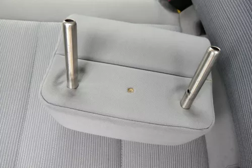 VW Golf 5 V Kopfstützen Kopfstütze hinten in der Mitte mittig grau (107566)