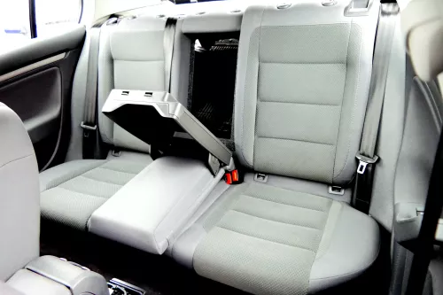 VW Golf 5 V Sitz Sitze hinten Rückbank Rücksitzbank 3 Punkt Gurt Lehne anthrazit (107621)