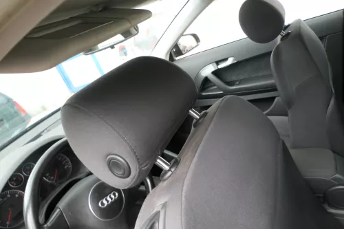 1x Audi A3 8P Kopfstütze vorne schwarz / soul PR-N7C 8H6   links