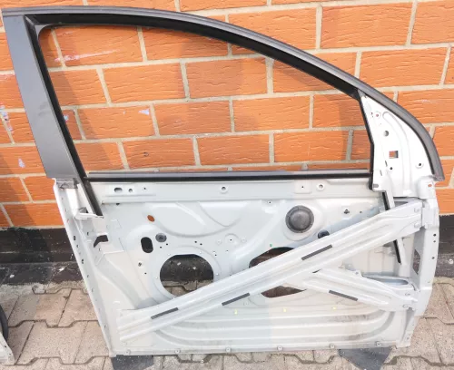VW Golf 5 V 1K Rahmen Türrahmen vorne rechts Beifahrertür 4/5-Türer silber LA7W