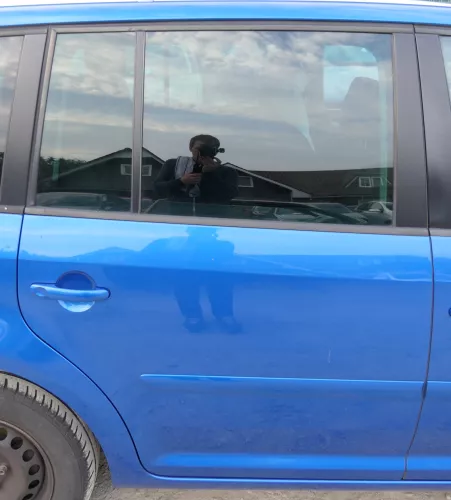 VW Touran 1T 1T3 Tür hinten rechts blau LA5X mit Scheibe