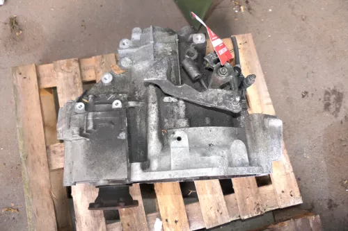 VW Touran Golf 5 Getriebe KDS / KNY 2.0 TDI 6 Gang Schaltgetriebe ca. 144.000km