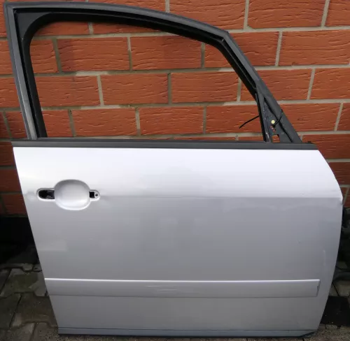 Audi A2 8Z Tür vorne rechts silber LY7W - mit Rahmen