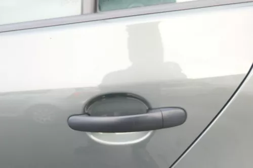 VW Golf 5 V 1K Tür Türrahmen hinten links 4/5-Türer grau LA6Q mit der Scheibe (108545)