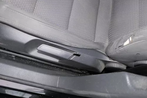 VW Golf 5 1K V Sitz Fahrersitz vorne links 4/5-Türer + Kombi  Sitzheizung (109017)