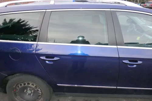VW Passat 3C Kombi Variant Tür hinten rechts blau LD5Q - OHNE Anbauteile