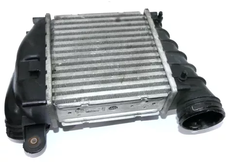 VW Golf 4 Audi A3 8L Ladeluftkühler Ladeluft Kühler 1J0145803N AXR 74kw 101PS (109609)