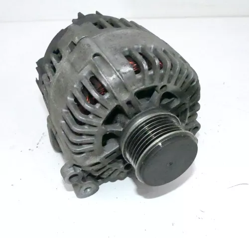 VW Golf 5 V Touran Lichtmaschine Generator 06F903023C 140A 1,9 TDI BKC Freilauf (109635)