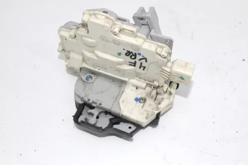 Audi A3 8P A6 4F Stellmotor Tür Türschloß mit ZV vorne rechts 4F1837016 (109646)
