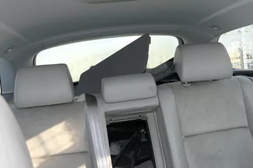 Audi A6 4F C6 Sitz Rückbank Rücksitzbank hinten 3-Punkt-Gurt Leder platin-Hell g (109974)