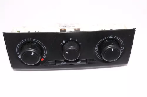 Skoda Fabia 5J Klimabedienteil Bedienteil 5J0820045 manuelle Klimaanlage